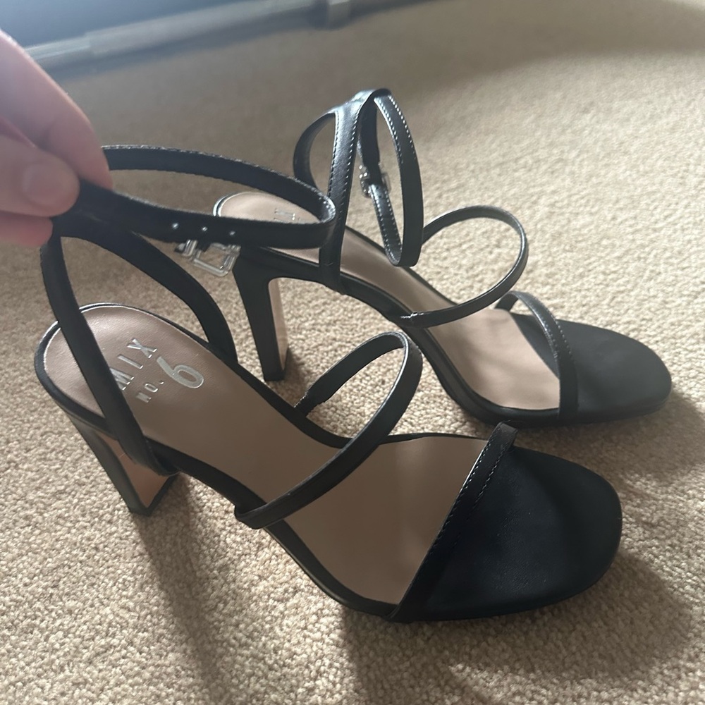 Shoes - Picture 2 of 4